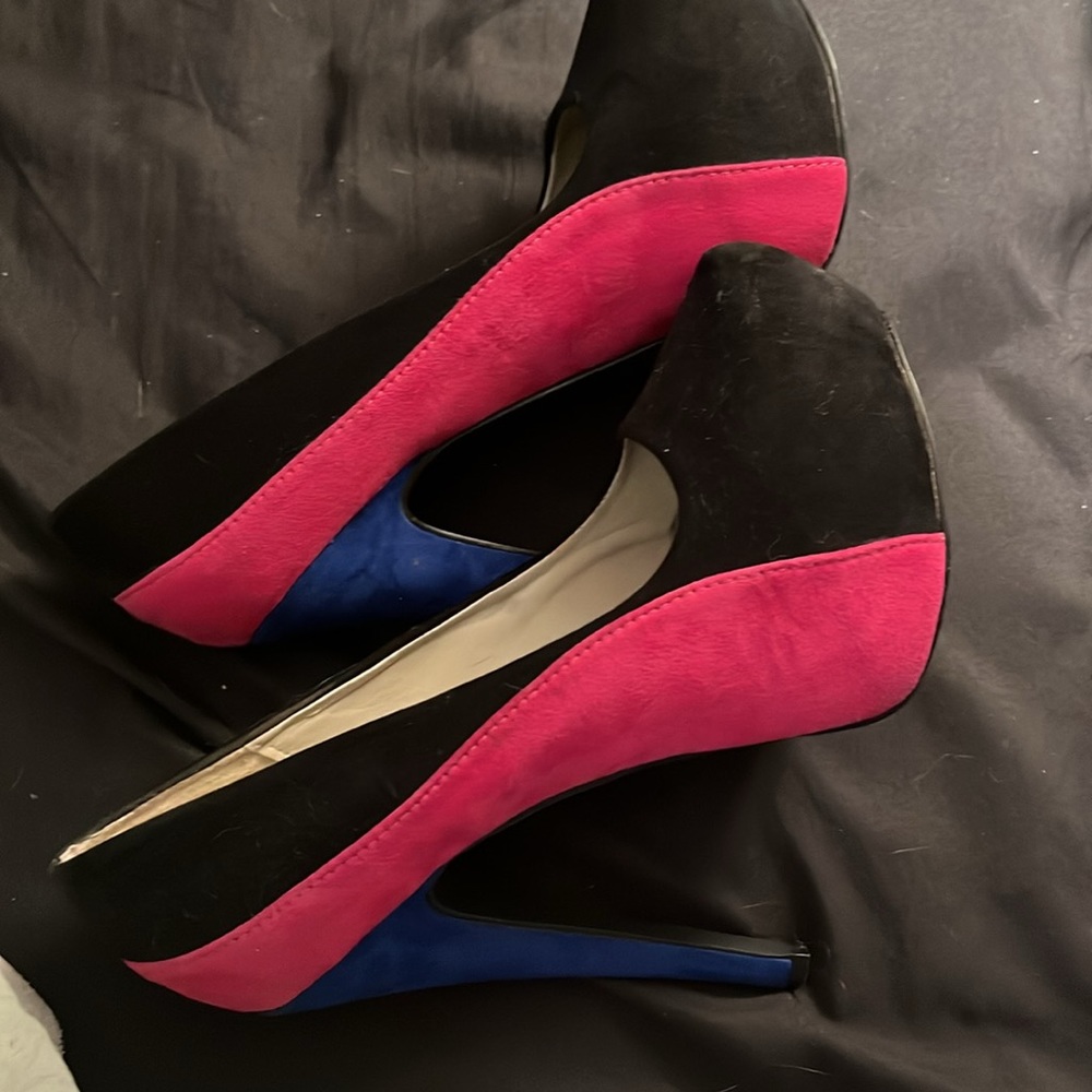 Multicolor heels 🩷🩵🖤 - Picture 2 of 5